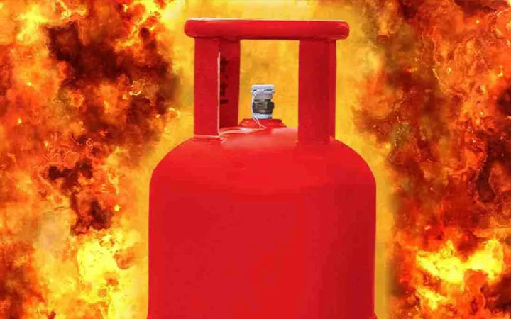 কেরানীগঞ্জে সিলিন্ডার বিস্ফোরণ, দগ্ধ ৬